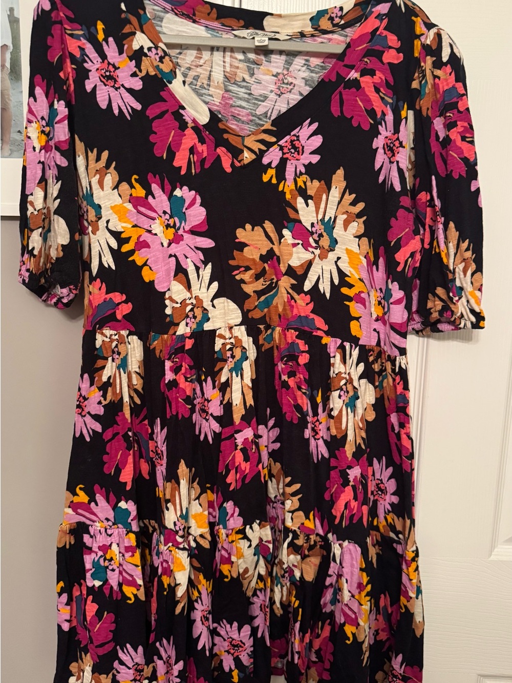 Women's Black Floral V-Neck Tiered Dress Top - Pink & Taupe Floral